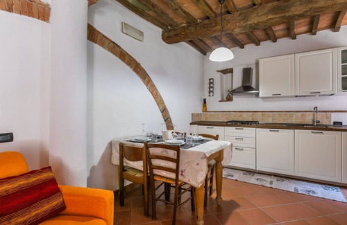 San Macario In Monte Villa | Nice apartment in villa for 4 guests with WIFI, pool, TV, patio and pets allowed