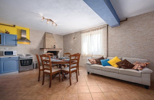 Katun Apartment | Nice apartment in Baderna with kitchen