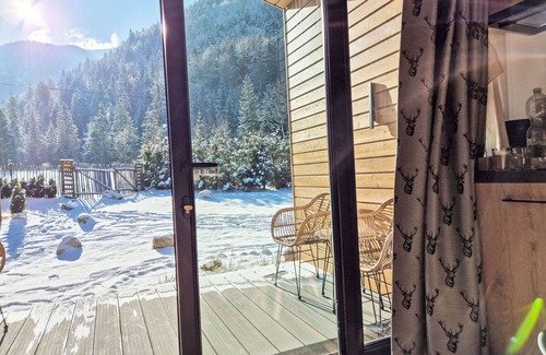 Fischbachau House | Nice apartment in villa for 5 guests with A/C, TV, terrace, pets allowed and parking