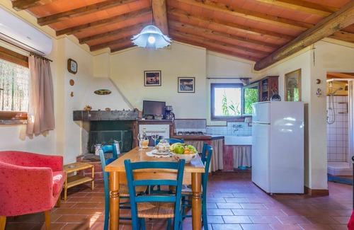 San Miniato Villa | Nice apartment in villa for 2 people with pool, A/C, TV, patio and pets allowed