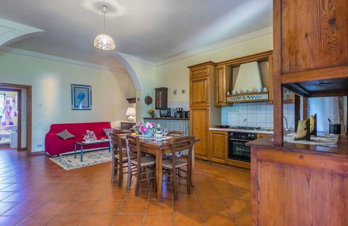 San Miniato Villa | Nice apartment in villa for 4 people with pool, TV, patio, pets allowed and parking