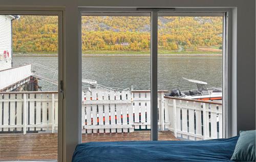 Kvalsund Apartment | Nice Apartment In Kvalsund With Wifi