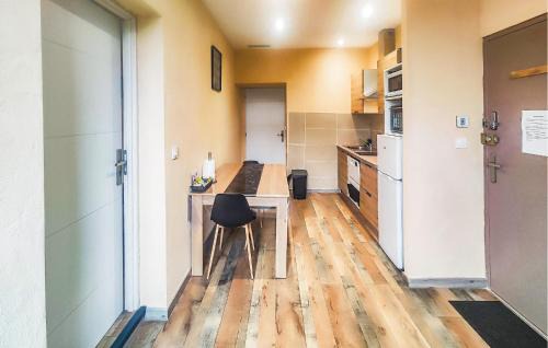 Saint-Chinian Apartment | Nice Apartment In Saint-Chinian