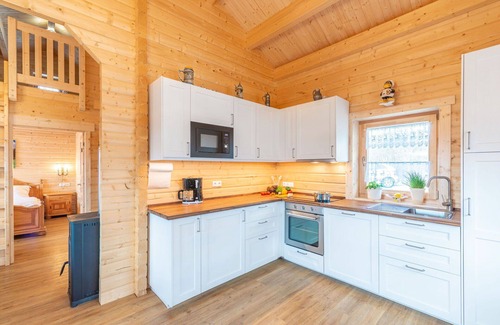 Eppenschlag House | Nice apartment in villa for 4 guests with pool, WIFI, TV, patio and parking