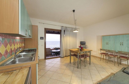 Villaputzu Villa | Nice apartment in villa for 8 guests with A/C, TV and terrace