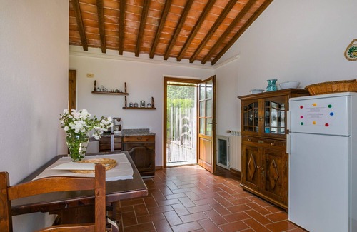 Cinigiano Villa | Nice apartment in villa for 2 guests with WIFI, A/C, pool, patio, panoramic view and parking