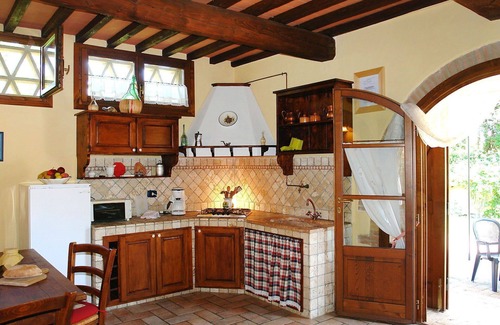 Poggiarello Villa | Nice apartment in villa with WIFI, pool, TV, terrace and pets allowed, close to San Gimignano
