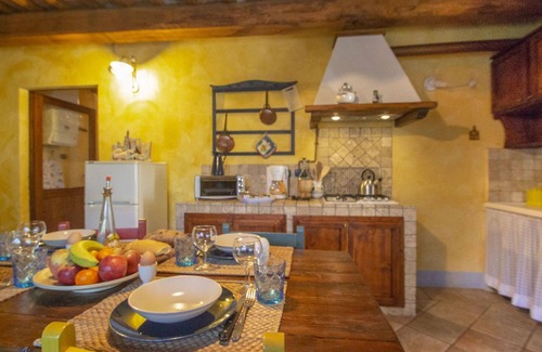 Poggiarello Villa | Nice apartment in villa with WIFI, pool, TV, terrace and pets allowed, close to San Gimignano