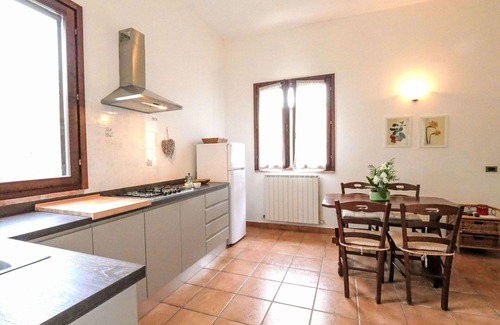 Montorsaio House | Nice apartment in villa for 2 guests with pool, WIFI, TV, patio, pets allowed and panoramic view