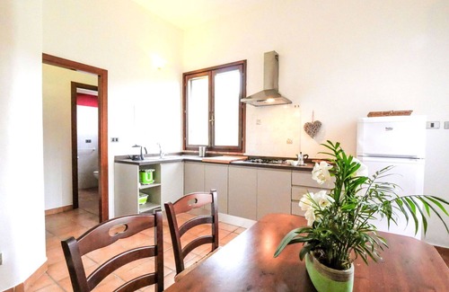 Montorsaio House | Nice apartment in villa for 2 guests with pool, WIFI, TV, patio, pets allowed and panoramic view