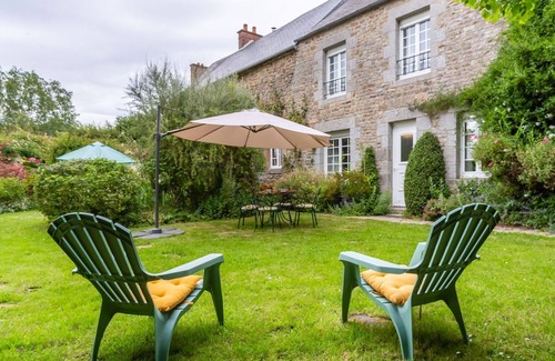 Sartilly-Baie-Bocage Villa | Nice apartment in villa for 3 guests with WIFI, TV, terrace and parking