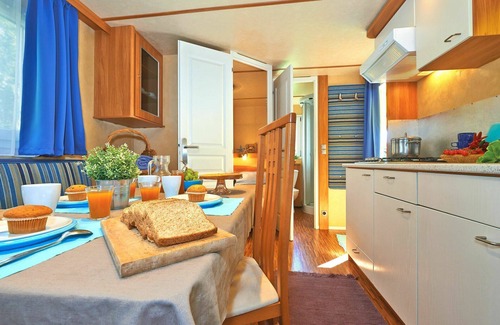 Baia Domizia House | Nice apartment in villa for 5 guests with pool, WIFI, A/C, patio and parking