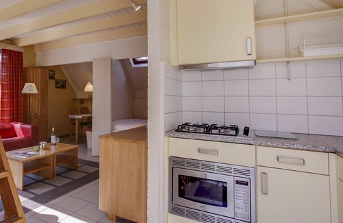 Municipality of Dalfsen House | Nice apartment in villa for 4 guests with WIFI, pool, TV and terrace
