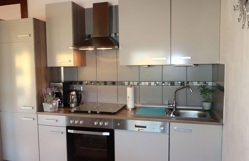 Machtlos House | Nice apartment in villa for 2 guests with pool, TV, terrace and pets allowed
