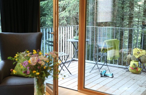 Großdorf House | Nice apartment in villa for 6 guests with pool, WIFI, TV and terrace