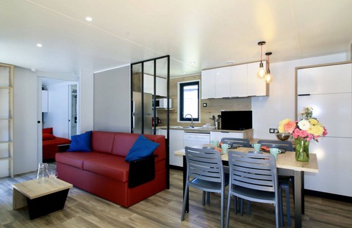 Ondres House | Nice apartment in villa for 4 guests with WIFI, A/C, pool, TV, terrace and pets allowed