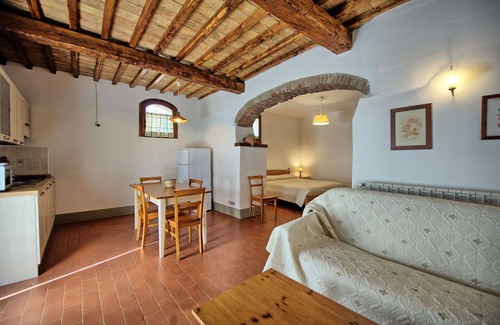 Montebonello Villa | Nice apartment in villa with pool, A/C, WIFI, TV, patio, pets allowed, panoramic view, parking