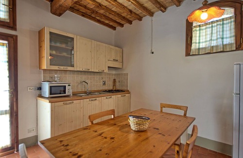 Montebonello Villa | Nice apartment in villa with pool, A/C, WIFI, TV, patio, pets allowed, panoramic view, parking