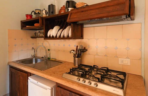 Asciano Villa | Nice apartment in villa for 4 guests with pool, A/C, WIFI, TV, patio, pets allowed and parking