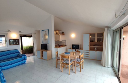 Palau House | Nice apartment in villa for 5 guests with A/C, pool, WIFI, TV, terrace and panoramic view