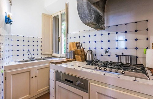 Rosignano Marittimo Apartment | Nice apartment for 4 guests with WIFI, pool, TV and patio