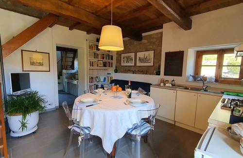 Villabuona Villa | Nice apartment in villa for 4 guests with WIFI, pets allowed and parking, close to Lucca