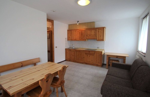 Ledro Apartment | Nice apartment with WIFI, pool, TV, terrace, pets allowed and parking, close to Riva Del Garda