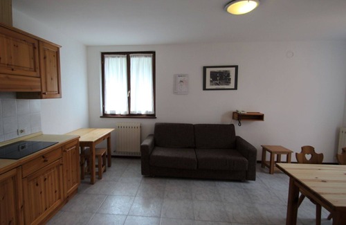 Ledro Apartment | Nice apartment with WIFI, pool, TV, terrace, pets allowed and parking, close to Riva Del Garda