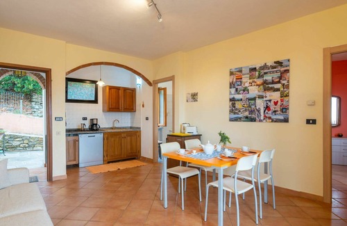 Valloria Apartment | Nice apartment for 4 guests with WIFI, hot tub, A/C, pool, TV and patio