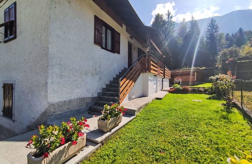 Ragoli Apartment | Nice apartment for 6 guests with WIFI, TV, patio, pets allowed and panoramic view