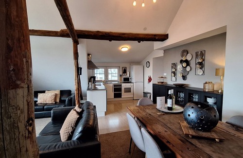 Waldeck Apartment | Nice apartment with beautiful lake view and large garden