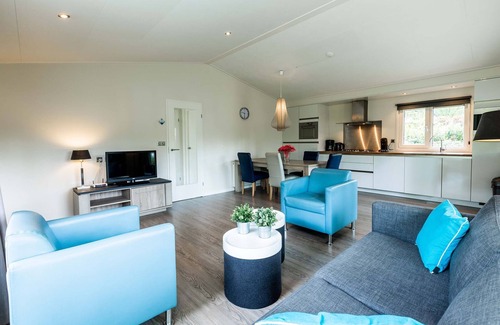 Aalst Ski Chalet | Nice chalet with microwave in a wetland area