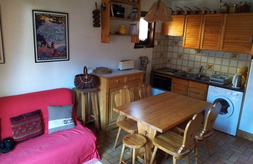 Monetier-les-Bains Apartment | Nice duplex 6 people facing south, Serre Chevalier 1500 village center, close to the slopes