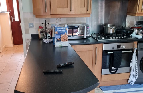 Sherborne St. John House | Nice ensuite room with Juliet balcony