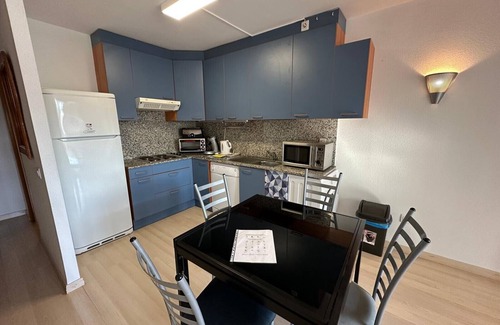 Almadraba-Canyelles Apartment | Nice flat in Roses with swimming pool and parking AV-66