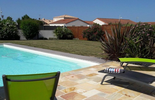 Saint-Gilles-Croix-de-Vie Apartment | Nice apartment for 4 guests with pool, WIFI, TV, terrace and parking