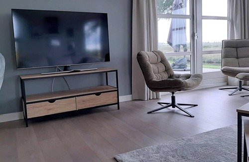 Kattendijke House | Nice holiday home in Kattendijke with garden