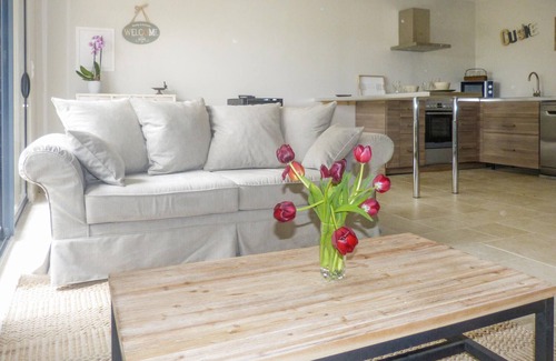 La Roque-sur-Pernes House | Nice home in La-Roque-sur-Pernes