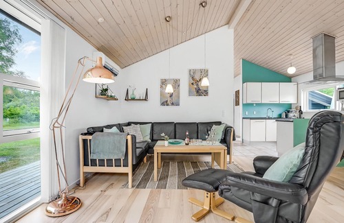 Asaa House | Nice home in Asaa with kitchen