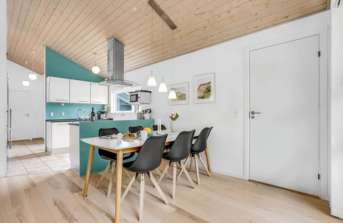 Asaa House | Nice home in Asaa with kitchen