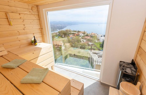 Bregi House | Nice home in Bregi with house sea view