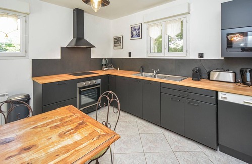Eyguieres House | Nice home in Eyguieres with WiFi