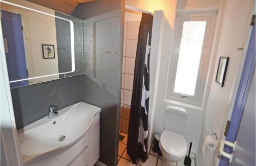 Fjellerup Strand House | Nice Home In Glesborg With Sauna