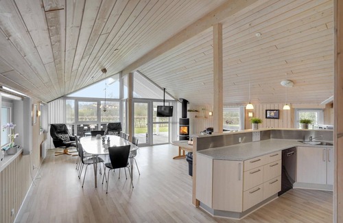 Hovborg House | Nice home in Hovborg with kitchen
