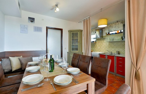 Sveti Ivan Zelina House | Nice home in Sveti Ivan Zelina with sauna