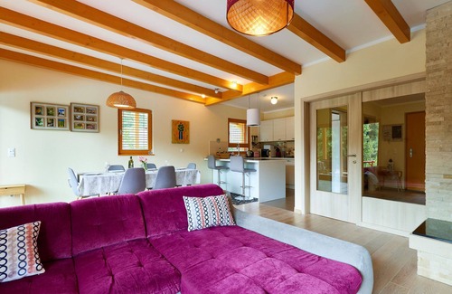 Rakov Potok House | Nice home in Rakov Potok with WiFi