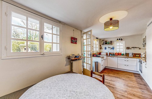 Pontaillac House | Nice home in Royan with WiFi