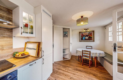 Pontaillac House | Nice home in Royan with WiFi