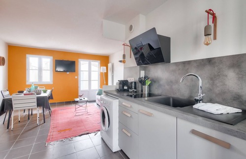 La Flotte Ski Chalet | Nice house in a residence with swimming pool for 5