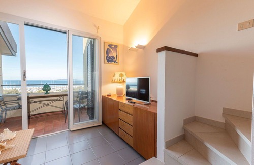Punta Ala Apartment | Nice apartment for 4 guests with A/C, WIFI, TV, terrace and pets allowed